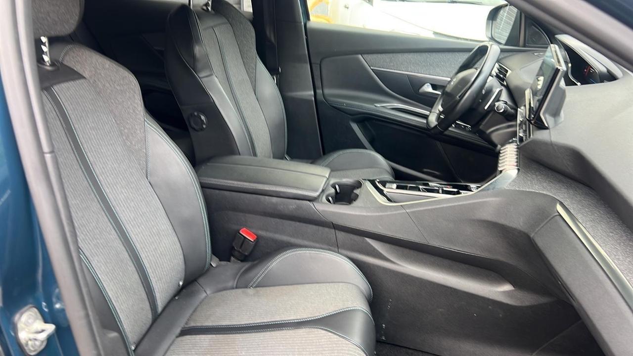 Peugeot 3008 BlueHDi 130 S&S EAT8 Allure Pack