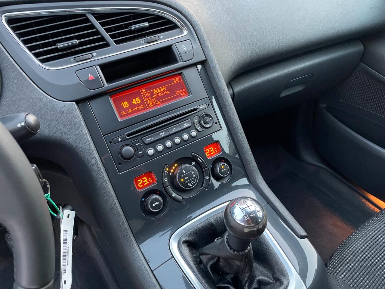 Peugeot 5008 1.6 VTi 120CV Tecno 7 POSTI PERFETTO!!