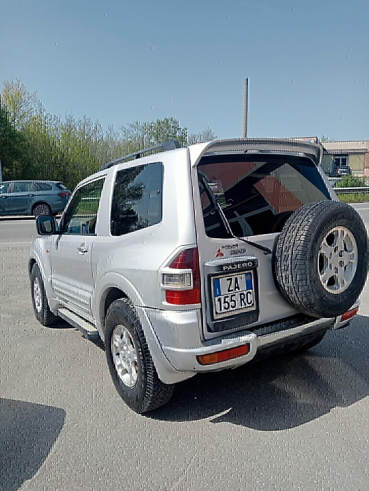 Mitsubishi Pajero 3.2 3p. GLX Camb. Automatico