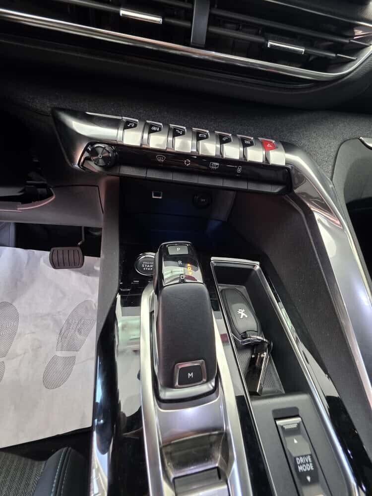 Peugeot 3008 Allure 1.5hdi 2023 EAT8 12000km PROMO