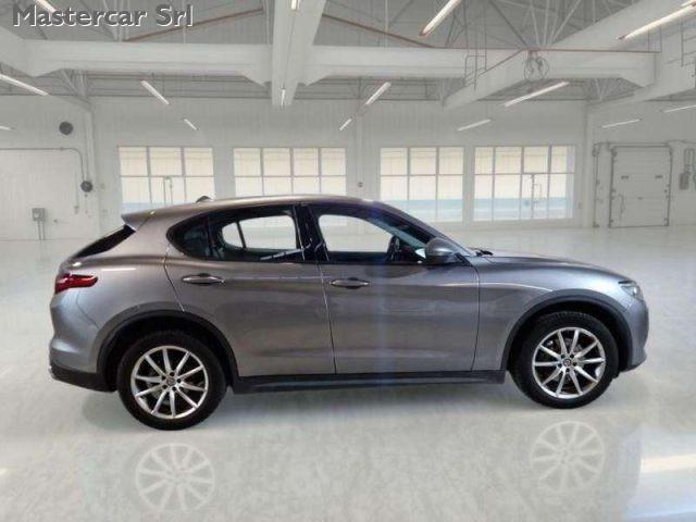 ALFA ROMEO Stelvio 2.2 t Business Q4 180cv AT8 auto - FN872TT