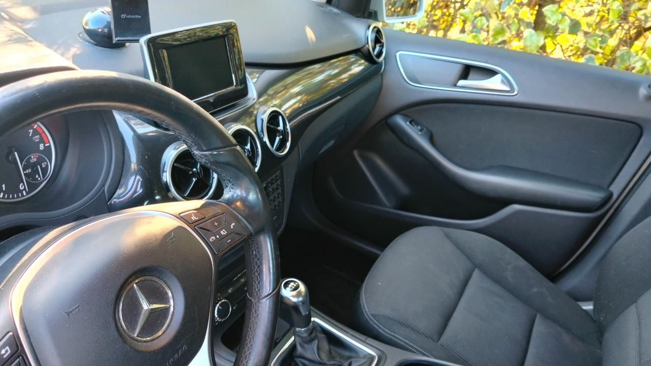 Mercedes-benz B 200 NGD Executive
