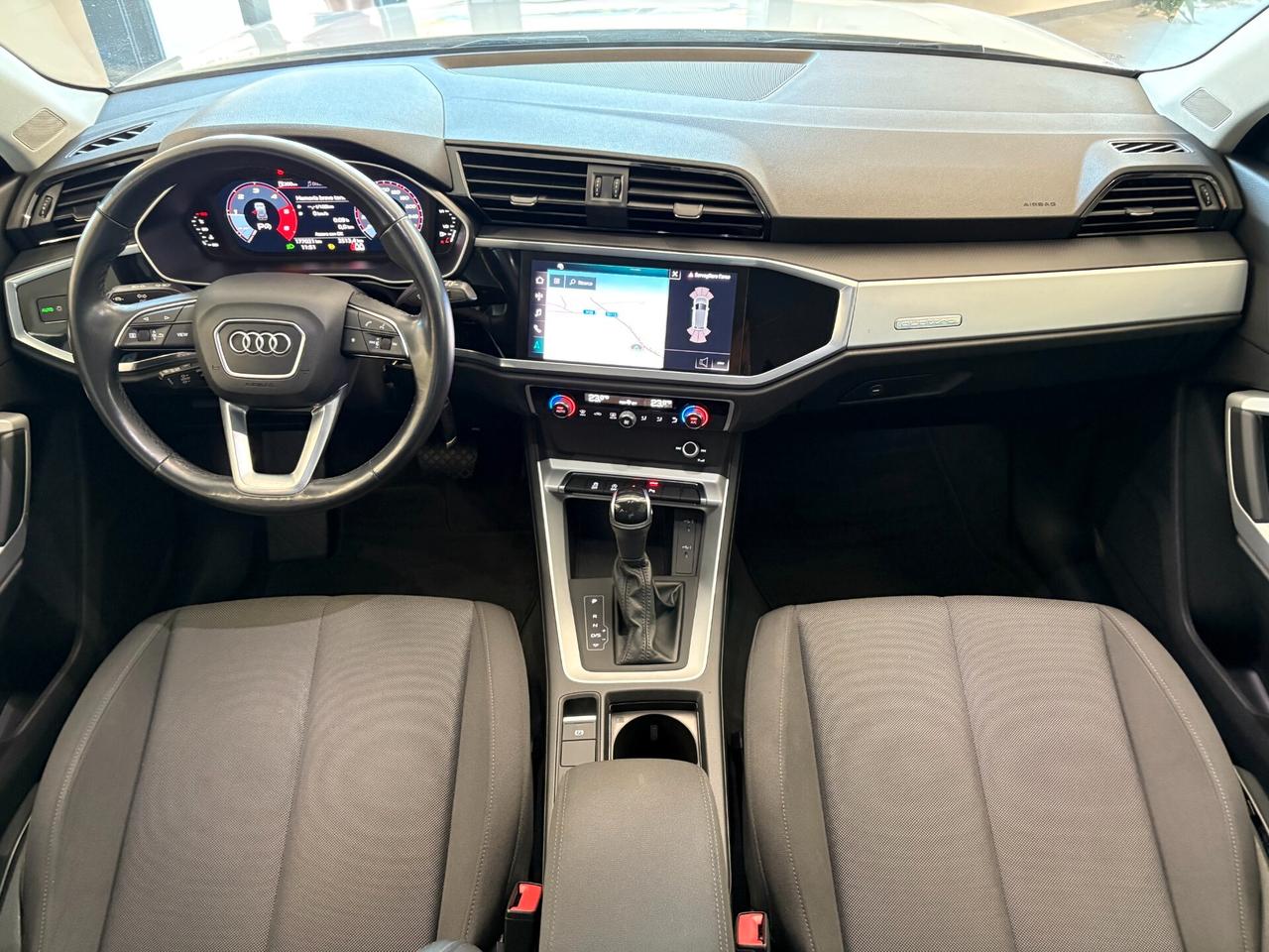 Audi Q3 35 TDI quattro S tronic Business