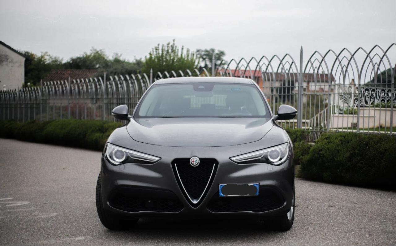 Alfa Romeo Stelvio 2.2 Turbodiesel 190 CV AT8 Q4 Sprint