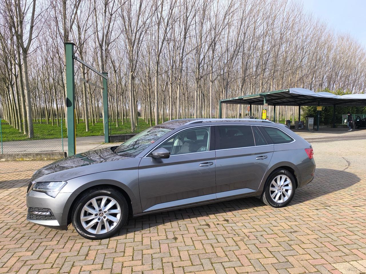 Skoda Superb 2.0 TDI EVO 150 CV SCR DSG Wagon Executive