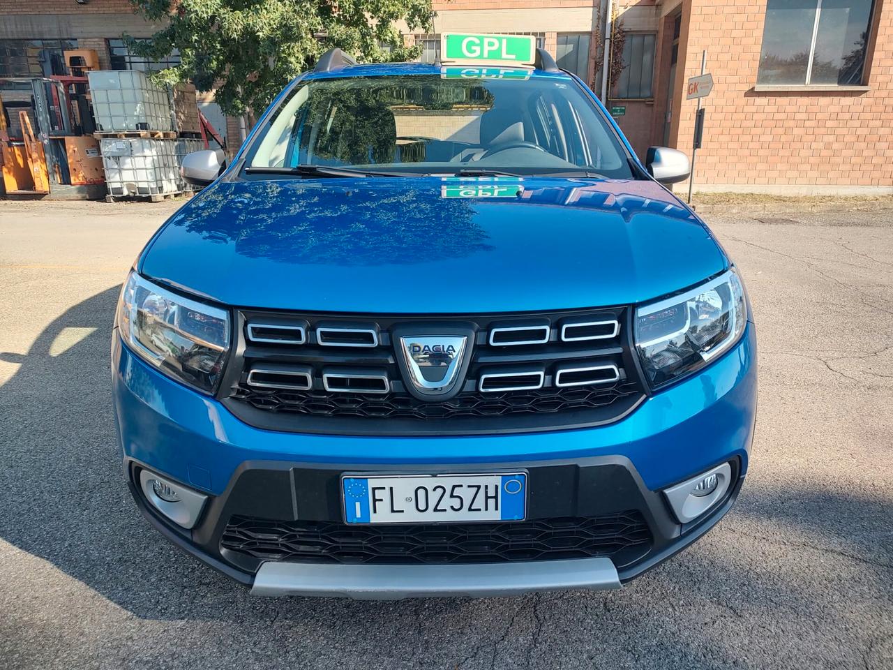 Dacia Sandero TCE 100, BENZINA\GPL, STEPWAY BRAVE, EURO 6B, OK NEOPATENTATI, GARANZIA L.12 MESI