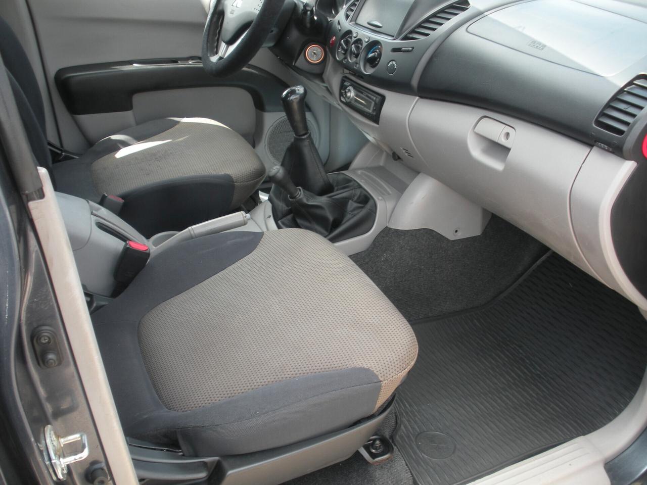 Mitsubishi L200 2.5 DI-D/136CV DC