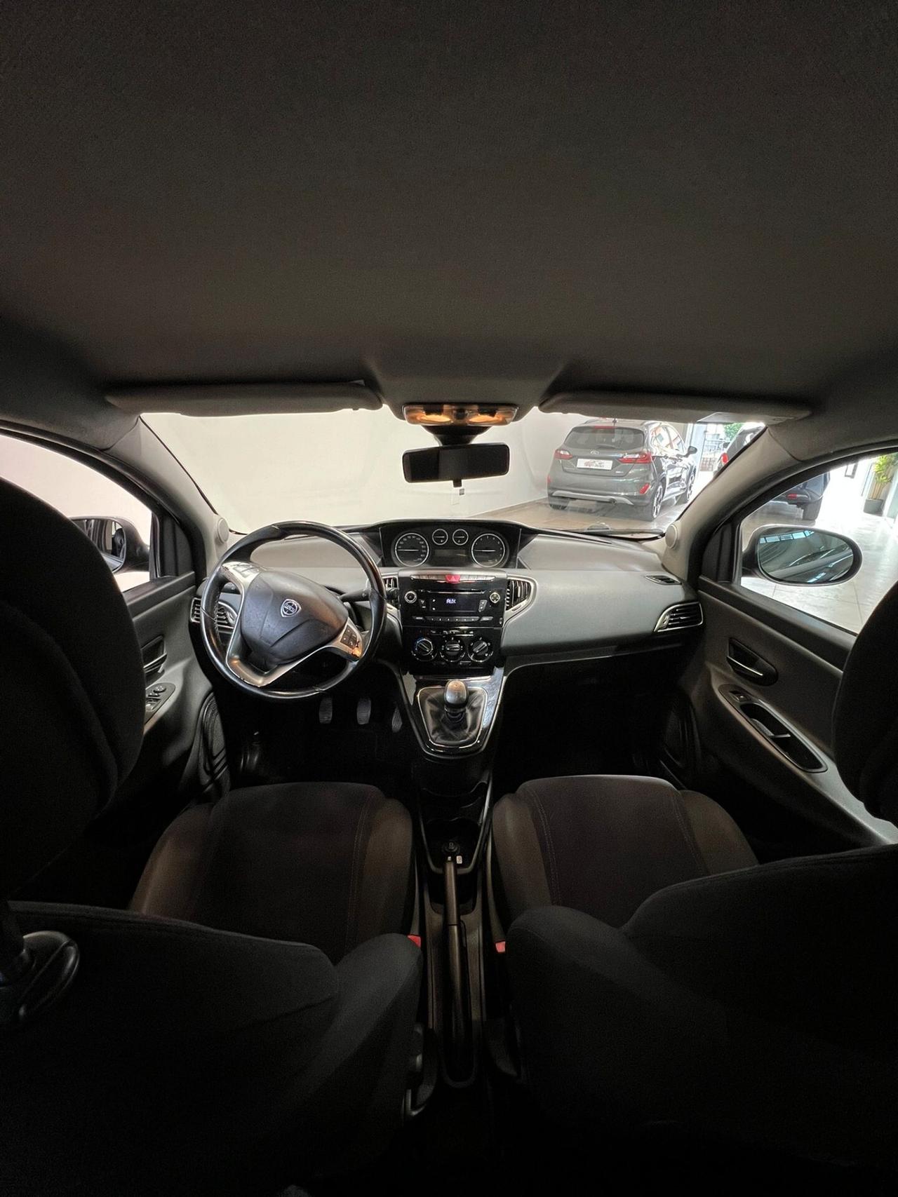 Lancia Ypsilon 0.9 TwinAir 85 CV 5 porte Metano Ecochic Gold