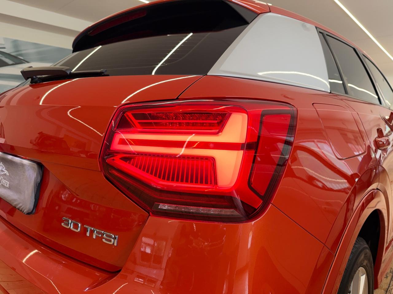 Audi Q2 30 TFSI Business Design Gancio Traino