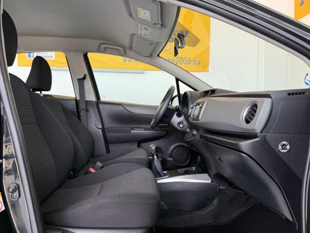TOYOTA Yaris 1.0 5 porte Active NEOPATENTATI / PREZZO REALE