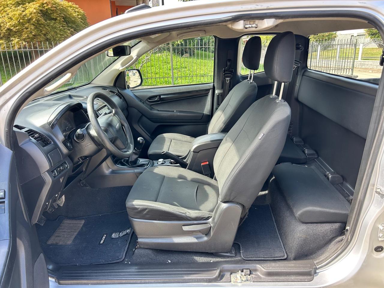 Isuzu D-Max 1.9 Space Cab Satellite 4WD A/C