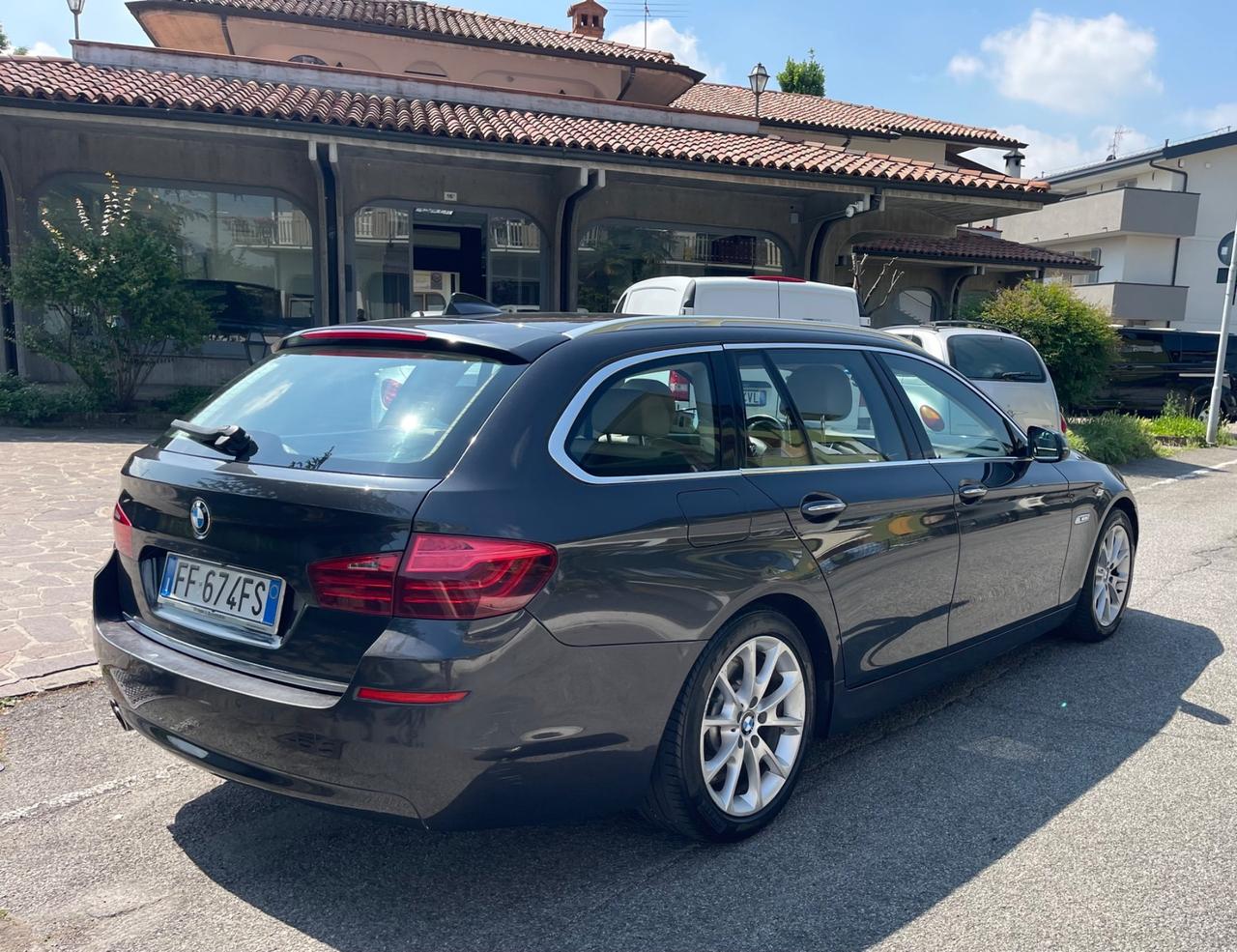 Bmw 520 520d xDrive Luxury