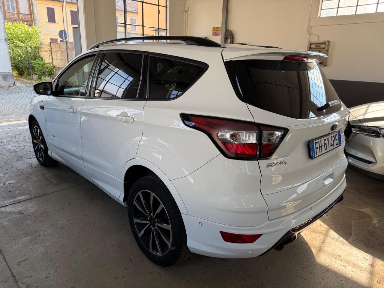 Ford Kuga 2.0 TDCI 150 CV S&S 4WD Powershift ST-Line