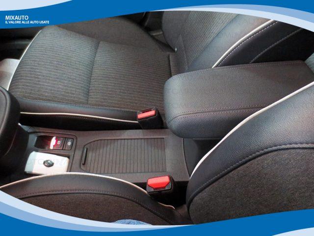 RENAULT Clio 1.6 eTech Hybrid 140cv Intens AUT EU6