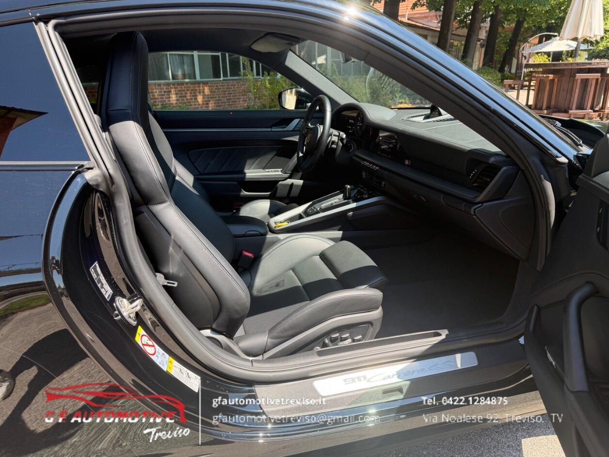 Porsche 911 Coupe 3.0 Carrera 4S auto