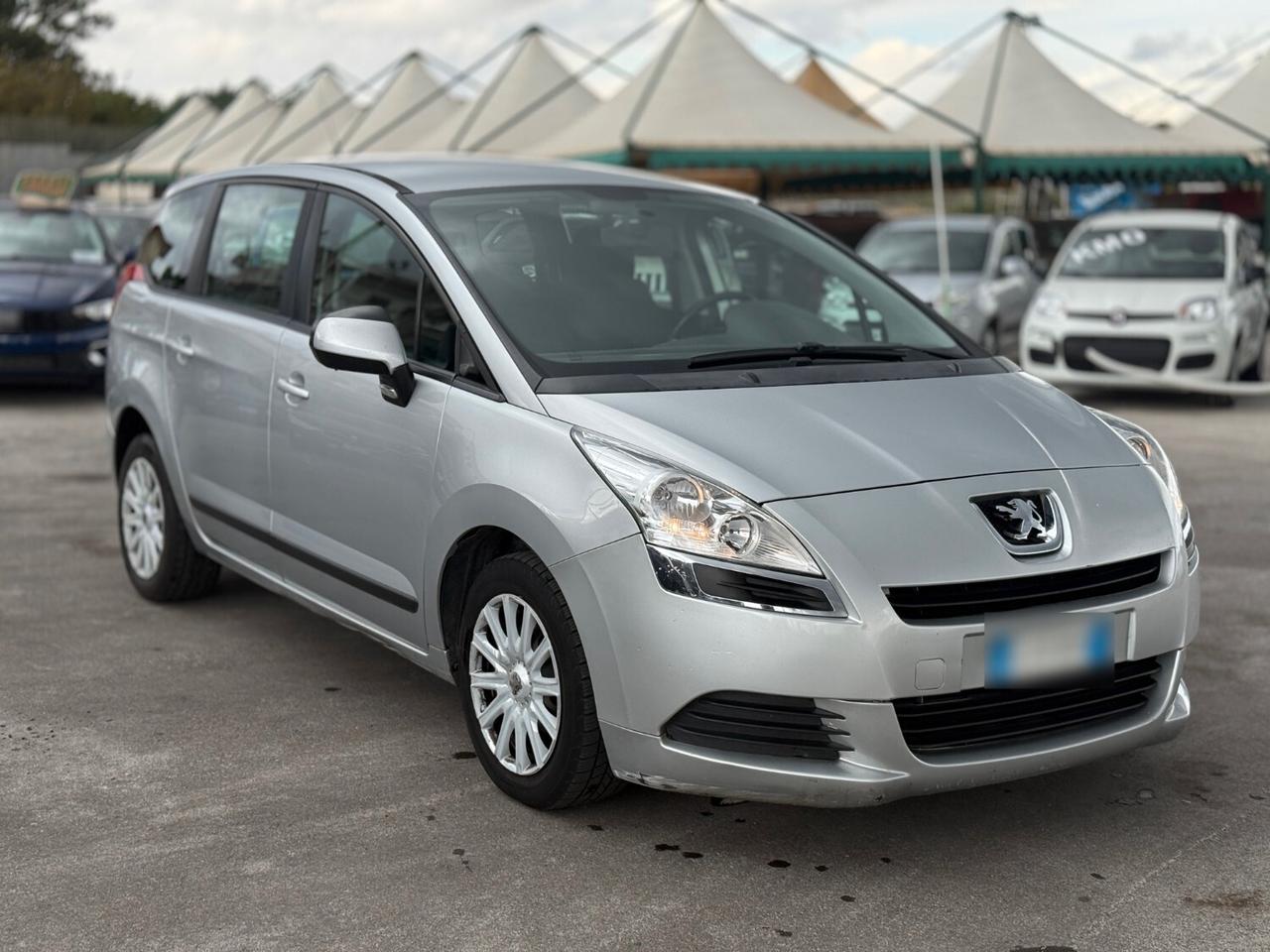 Peugeot 5008 1.6 HDi 112CV 7 POSTI
