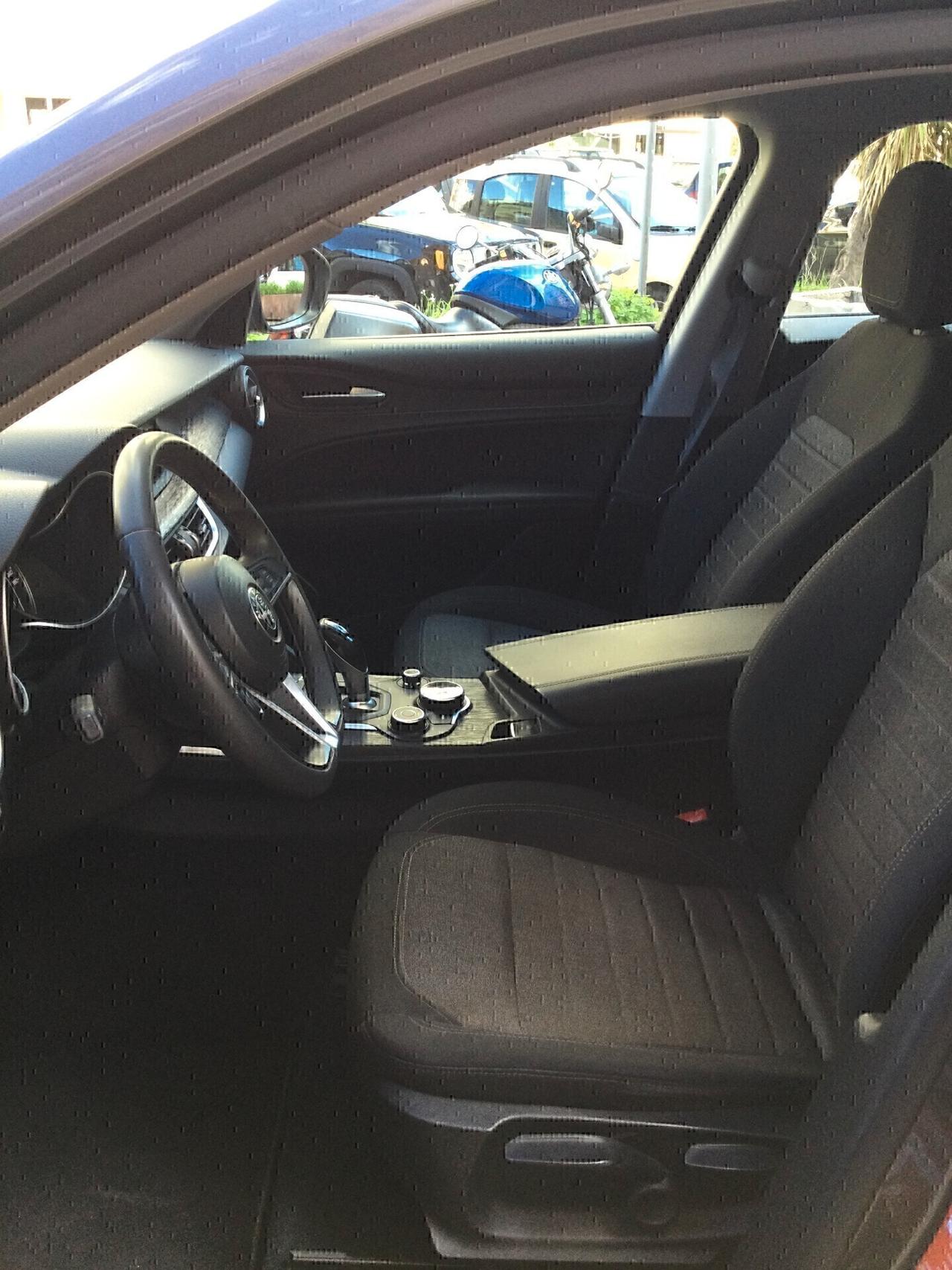 Alfa Romeo Stelvio 2.2 Turbodiesel 160 CV AT8 RWD Business