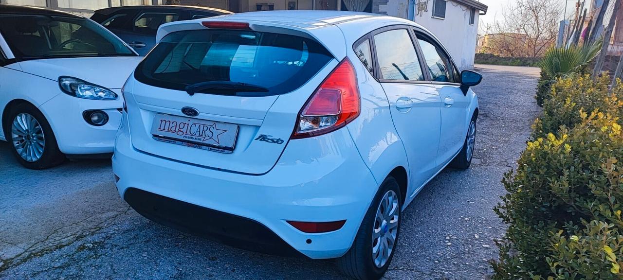 Ford Fiesta 1.5 TDCi 75CV 5 porte Titanium