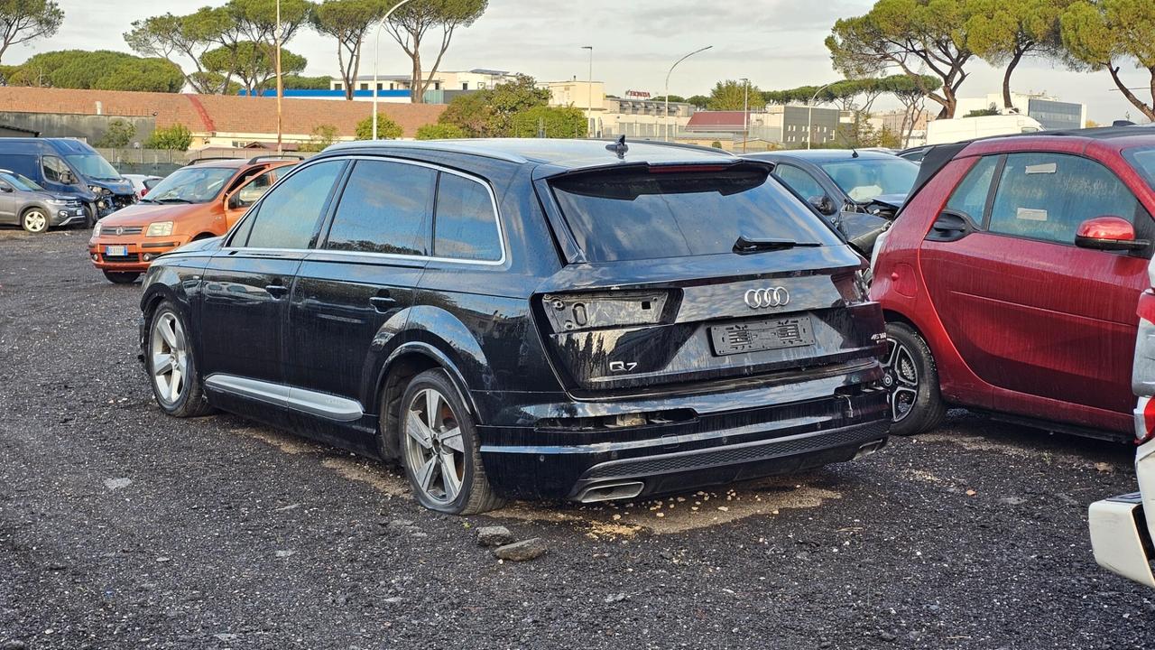 DA FURTO PARZIALE Audi Q7 45 TDI S LINE