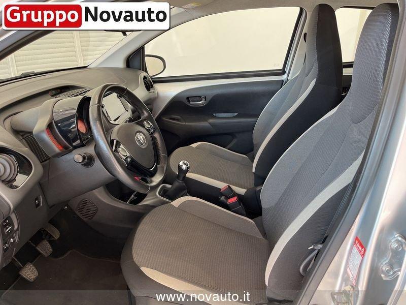 Toyota Aygo Aygo Connect 1.0 VVT-i 72 CV 5 porte x-play