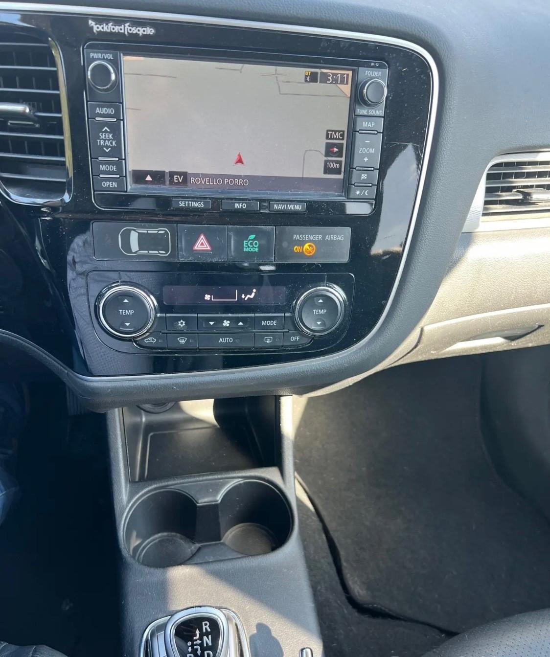 Mitsubishi Outlander 2.0 MIVEC 4WD CVT Intense