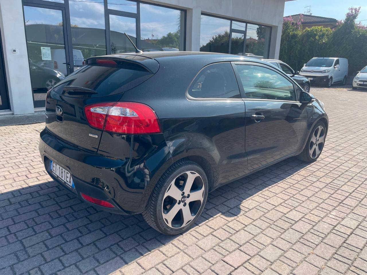 Kia Rio 1.4 CRDi 3p. Cool