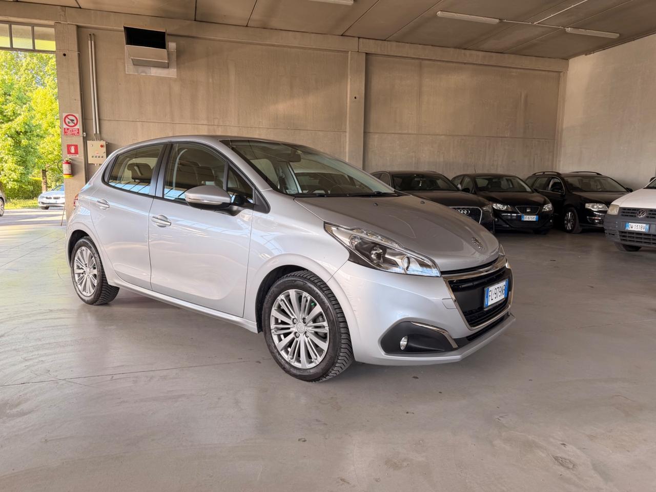 Peugeot 208 BlueHDi 75 5 porte Allure