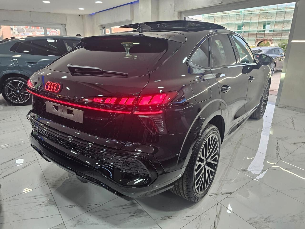 NUOVA AUDI Q3 SPORTBACK 35 TDI 150CV S-LINE S-TRONIC IDENTITY BLACK