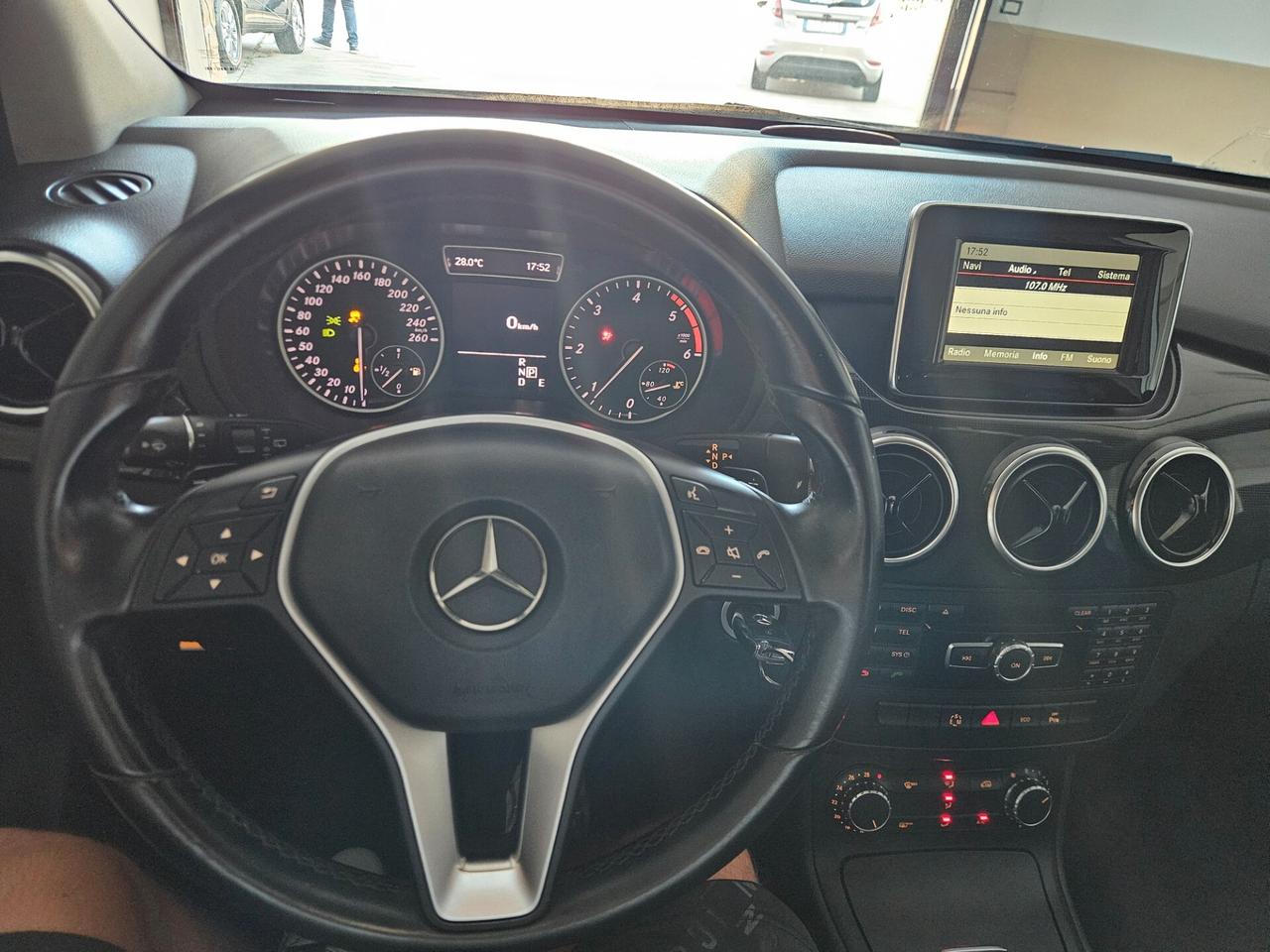 Mercedes-benz B 180 B 180 CDI Automatic Premium
