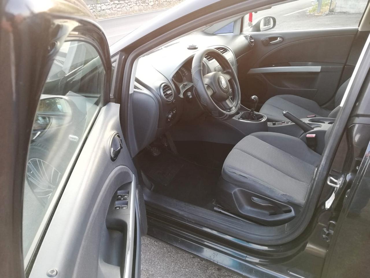 Seat Leon 2.0 16V TDI Stylance AUTO GALLO Francofonte