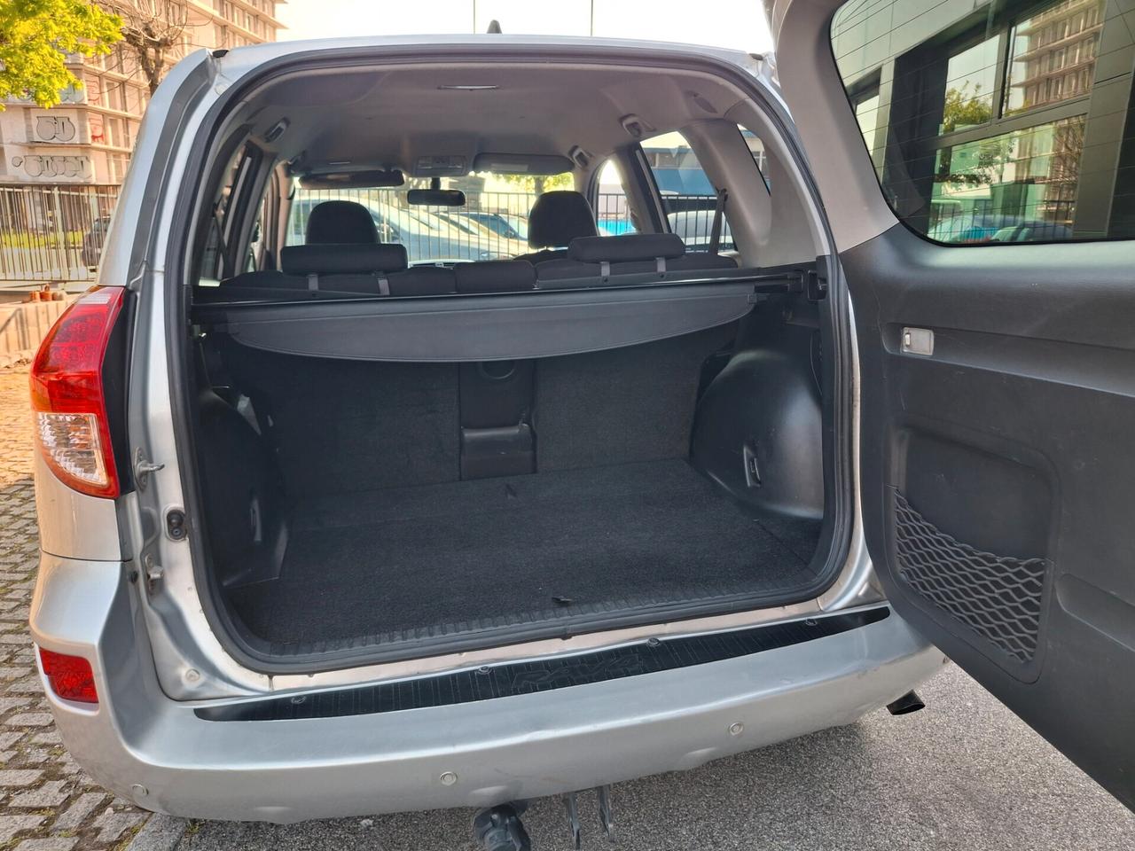 Toyota RAV4-2.2 D-4D 136 CV. Sol*GANCIO TRAINO*