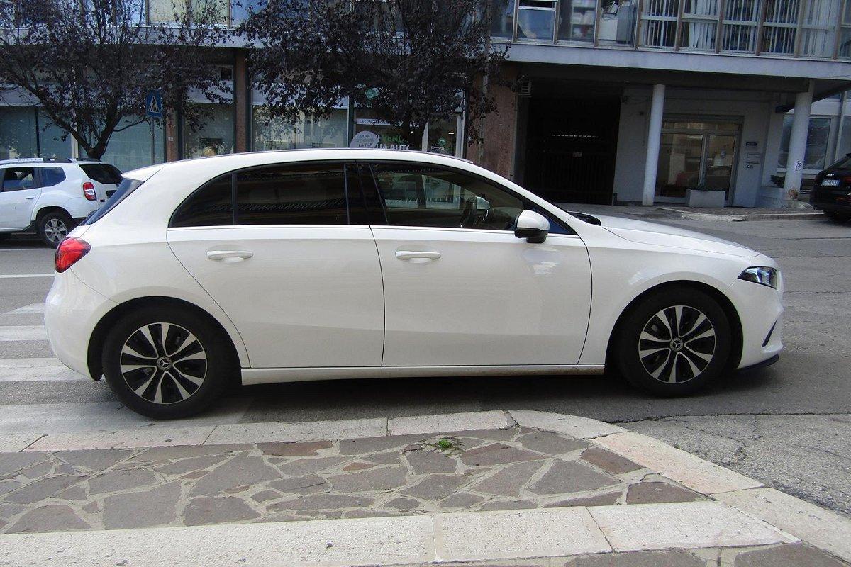 MERCEDES A 180 d Automatic Business