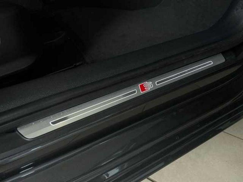 Audi A4 V 2019 Avant 40 2.0 tdi mhev S line edition 204cv s-tronic