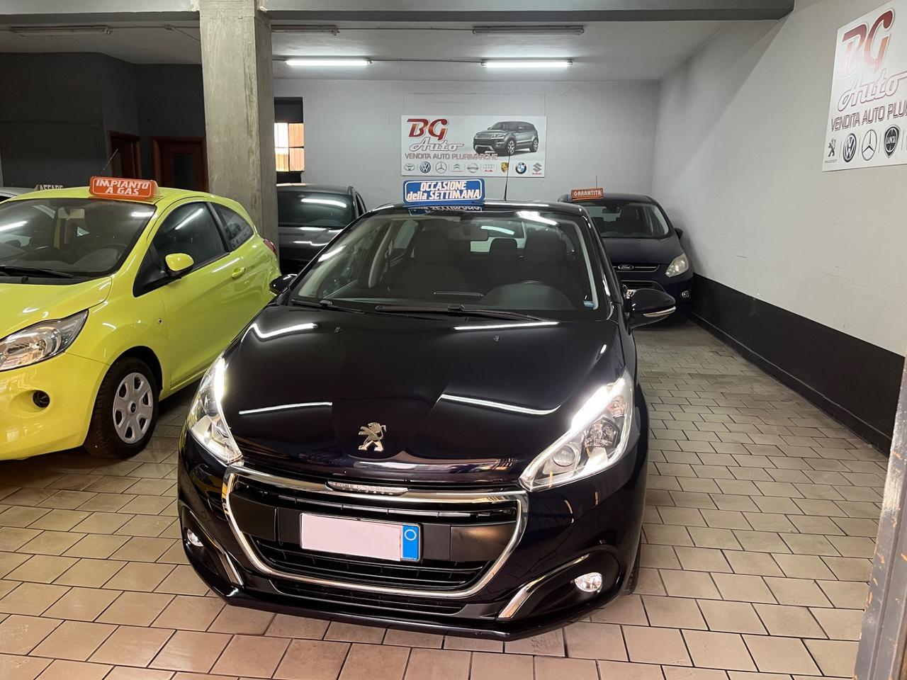 Peugeot 208 1.2 benzina Allure tagliandata 2017