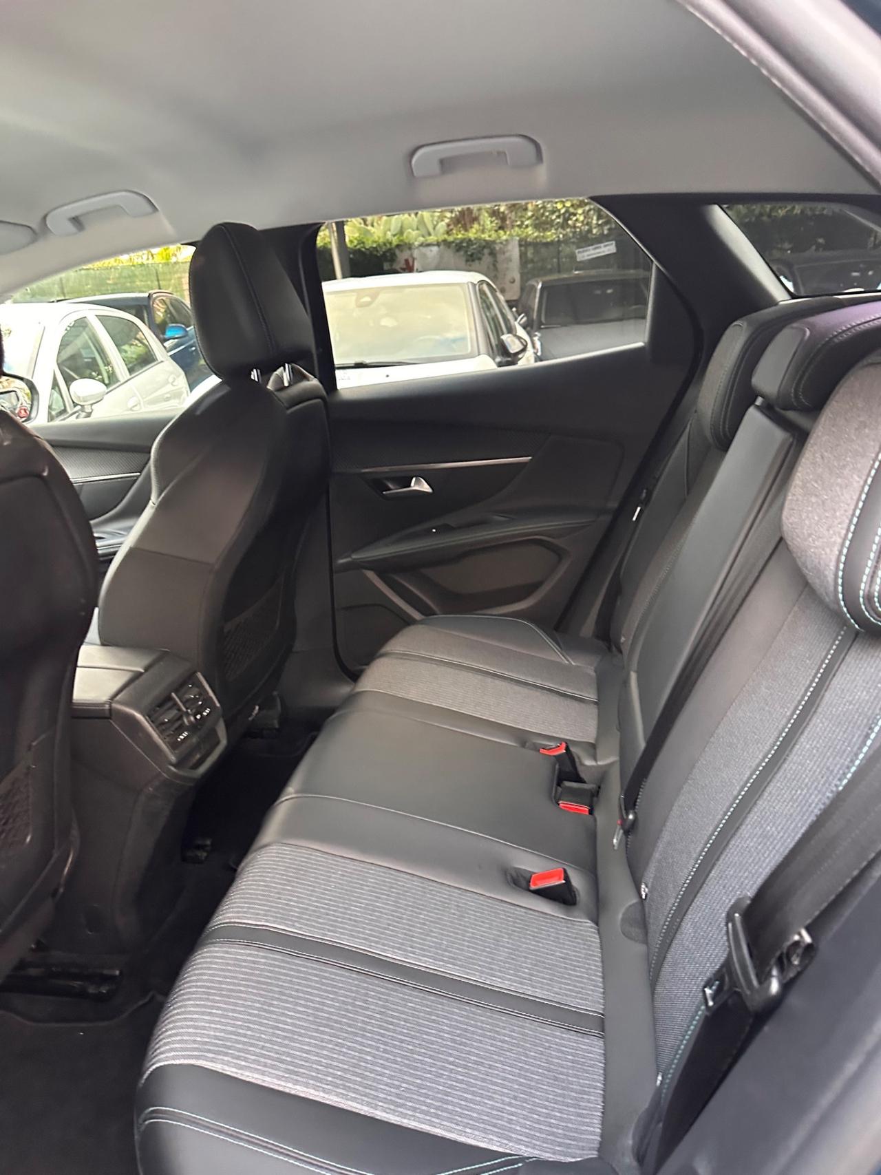 Peugeot 3008 BlueHDi 130 S&S Allure Pack