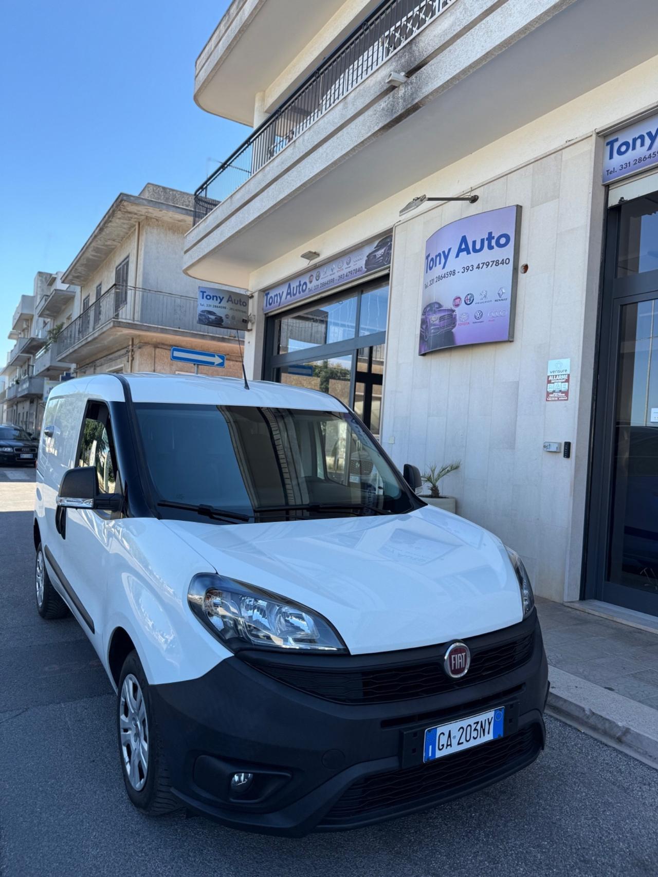 Fiat Doblo MULTIJET, 3 POSTI CON NAVIGATORE,BLUETOOTH,SCHERMO TOUCH,ANDROID AUTO