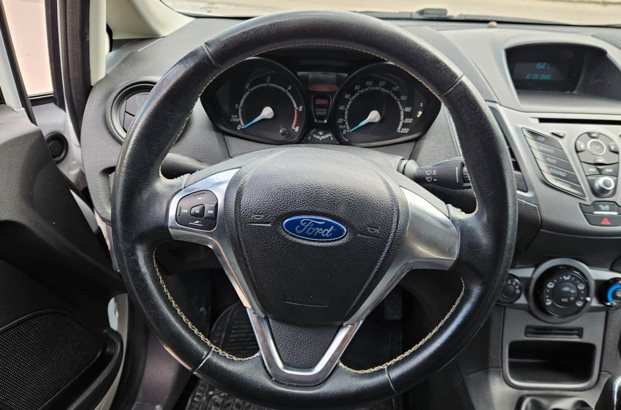 Ford Fiesta Van 1.5 TDCi 75CV (Autocarro)