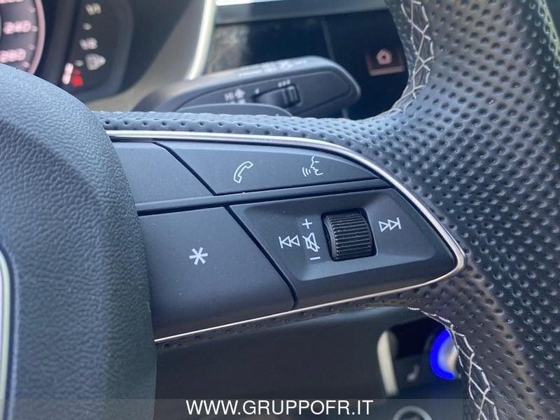 Audi Q3 SPB 35 TDI S tronic Identity Black