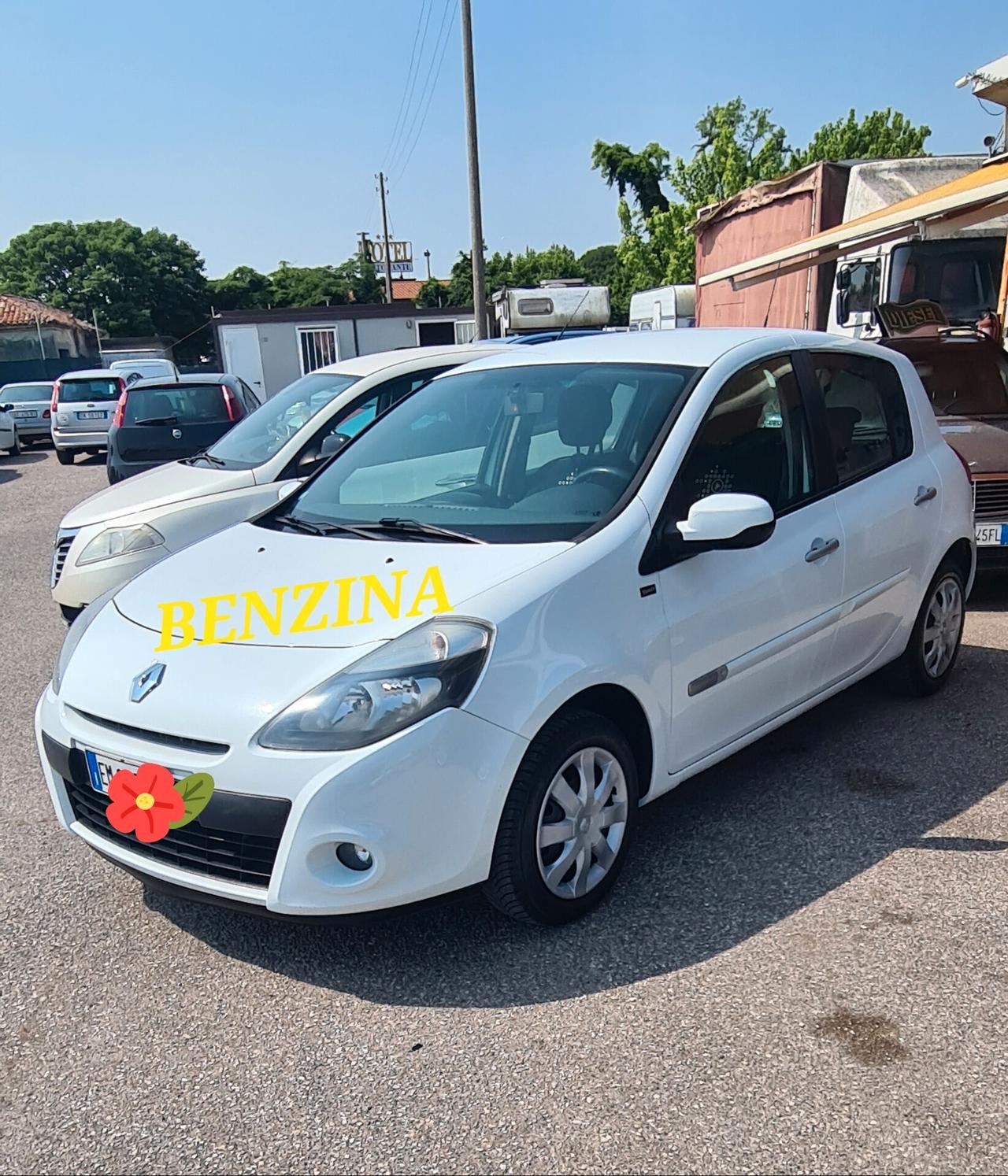 Renault Clio 1.2 16V 5 porte GPL Yahoo!