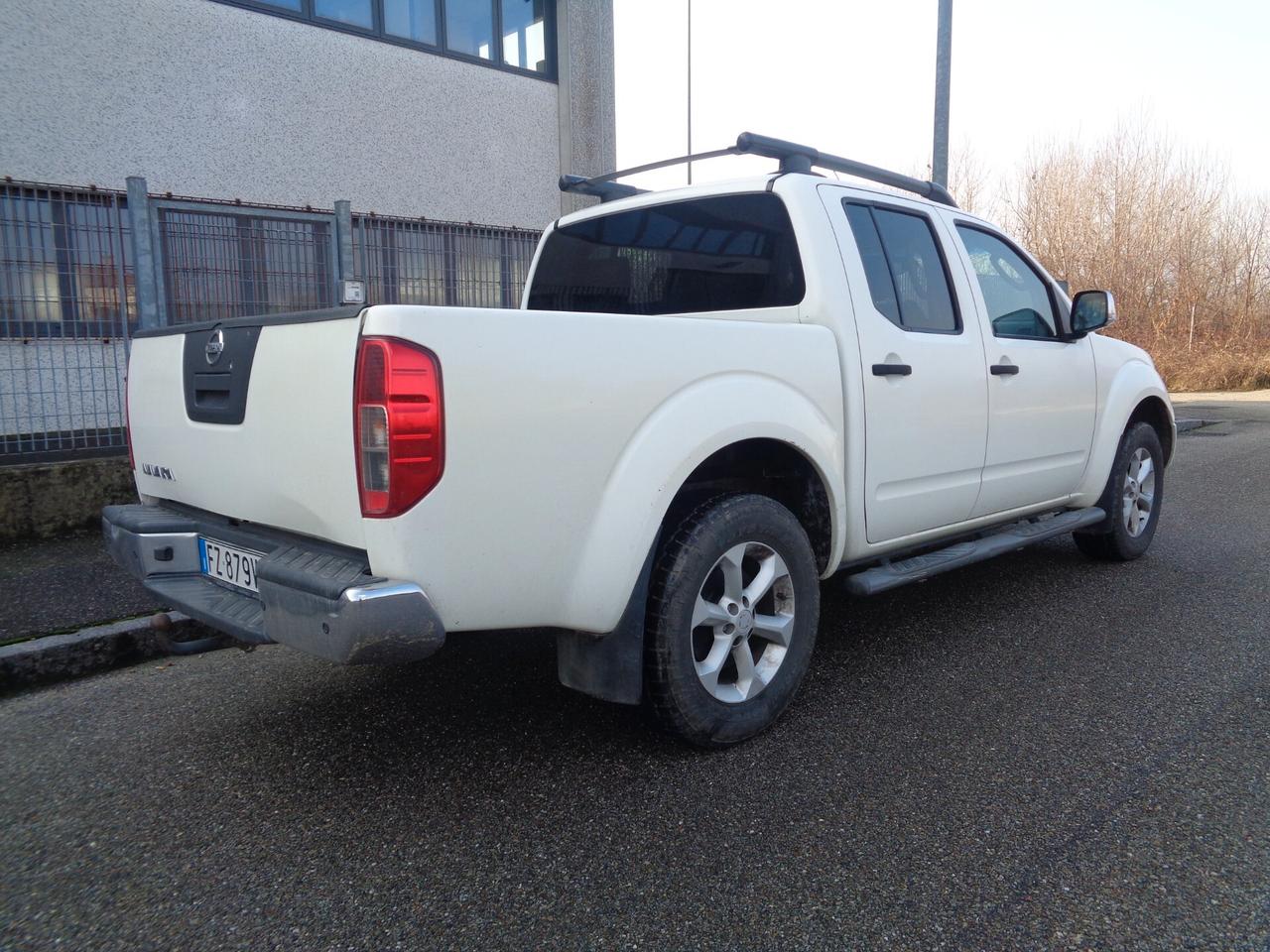 Nissan Navara 2.5 dCi 4 porte Double Cab LE