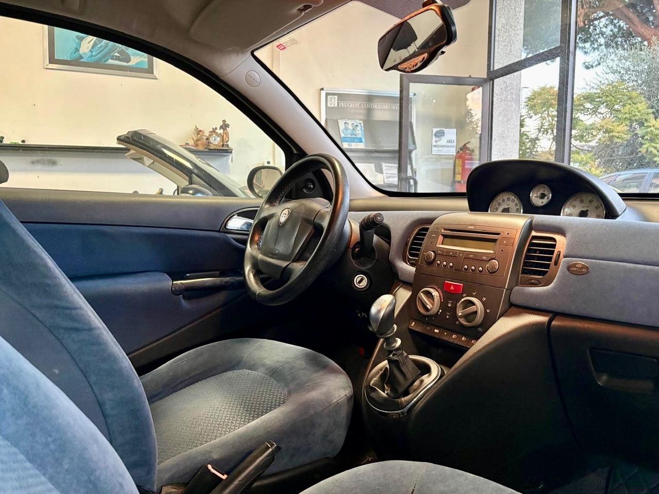Lancia Ypsilon 1.2 benzina e GPL