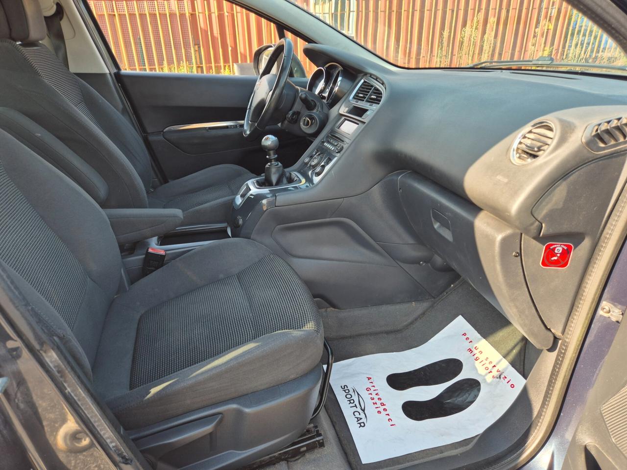 Peugeot 5008 1.6 HDi 112CV Active