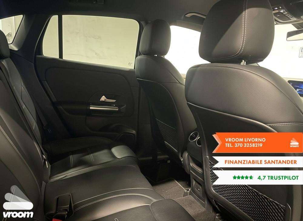 MERCEDES GLA (H247) GLA 200 d Automati...