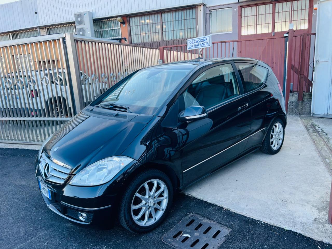 Mercedes-benz A 150 BlueEFFICIENCY Coupé Elegance