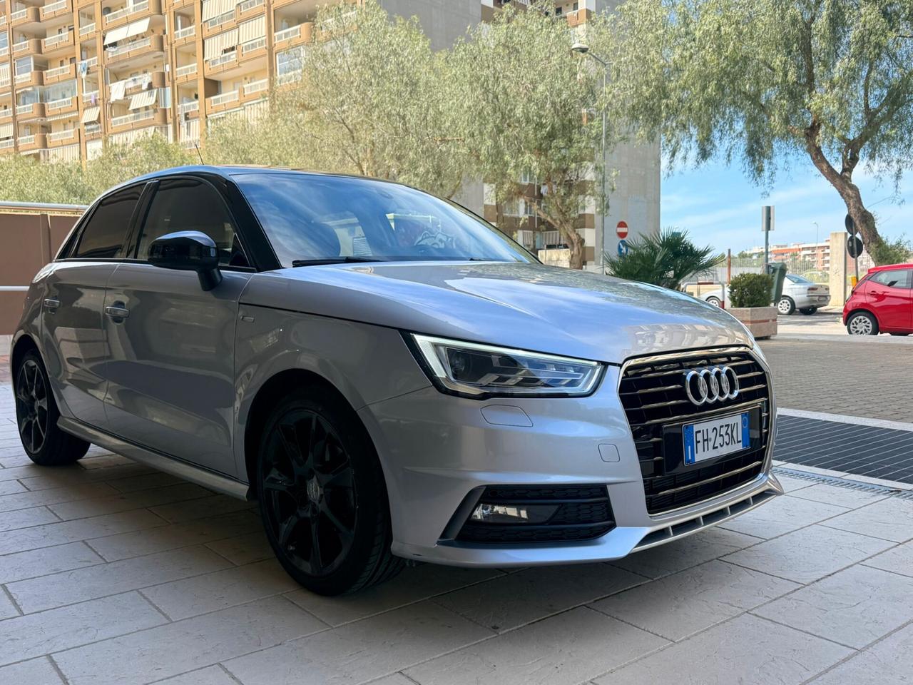 Audi A1 1.0 TFSI ultra Admired