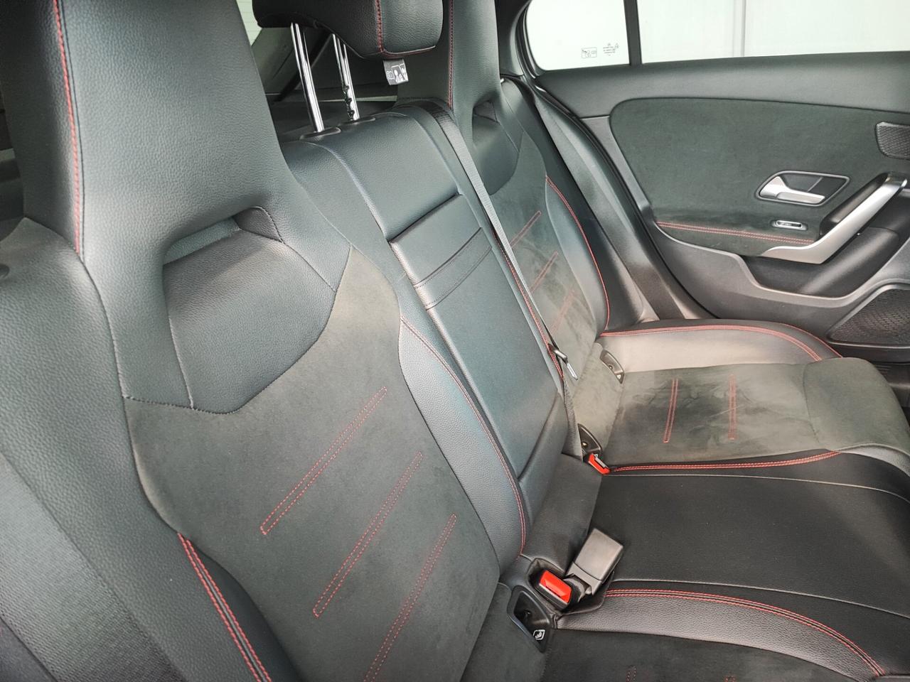 Mercedes-benz A 200 d Automatic AMG Line Premium Plus FULL+++