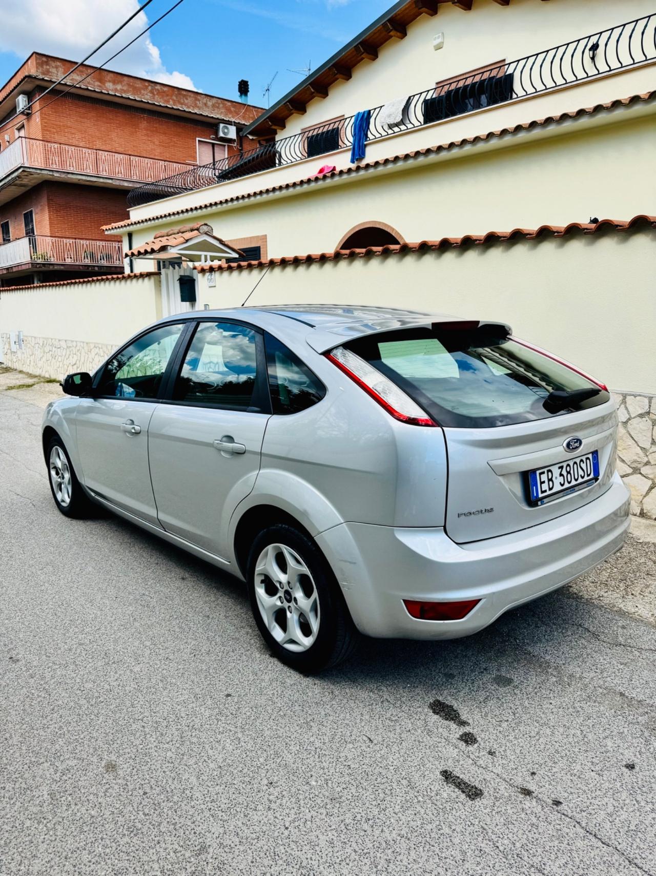 Ford Focus 1.6 (115CV) 5p. Bz.- GPL Titanium