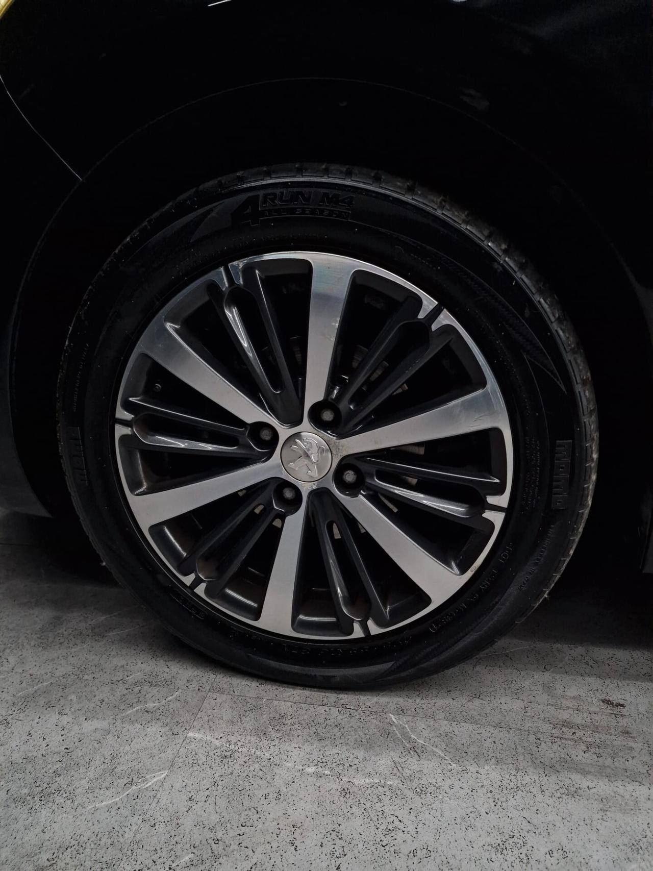 Peugeot 208 1.2 PureTech 82 5 porte Allure