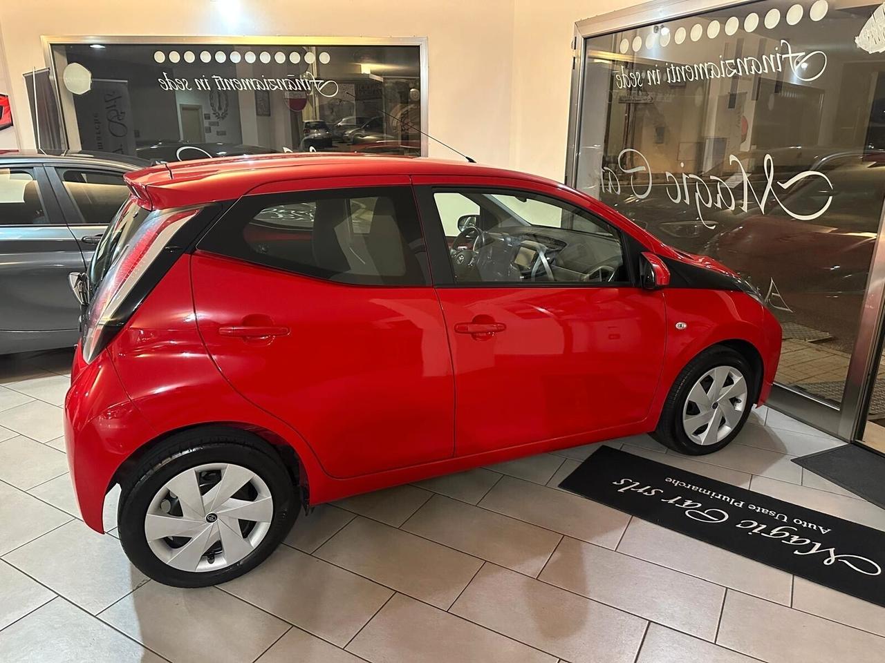 Toyota Aygo 1.0 VVT-i 69 CV 5 porte x-wave