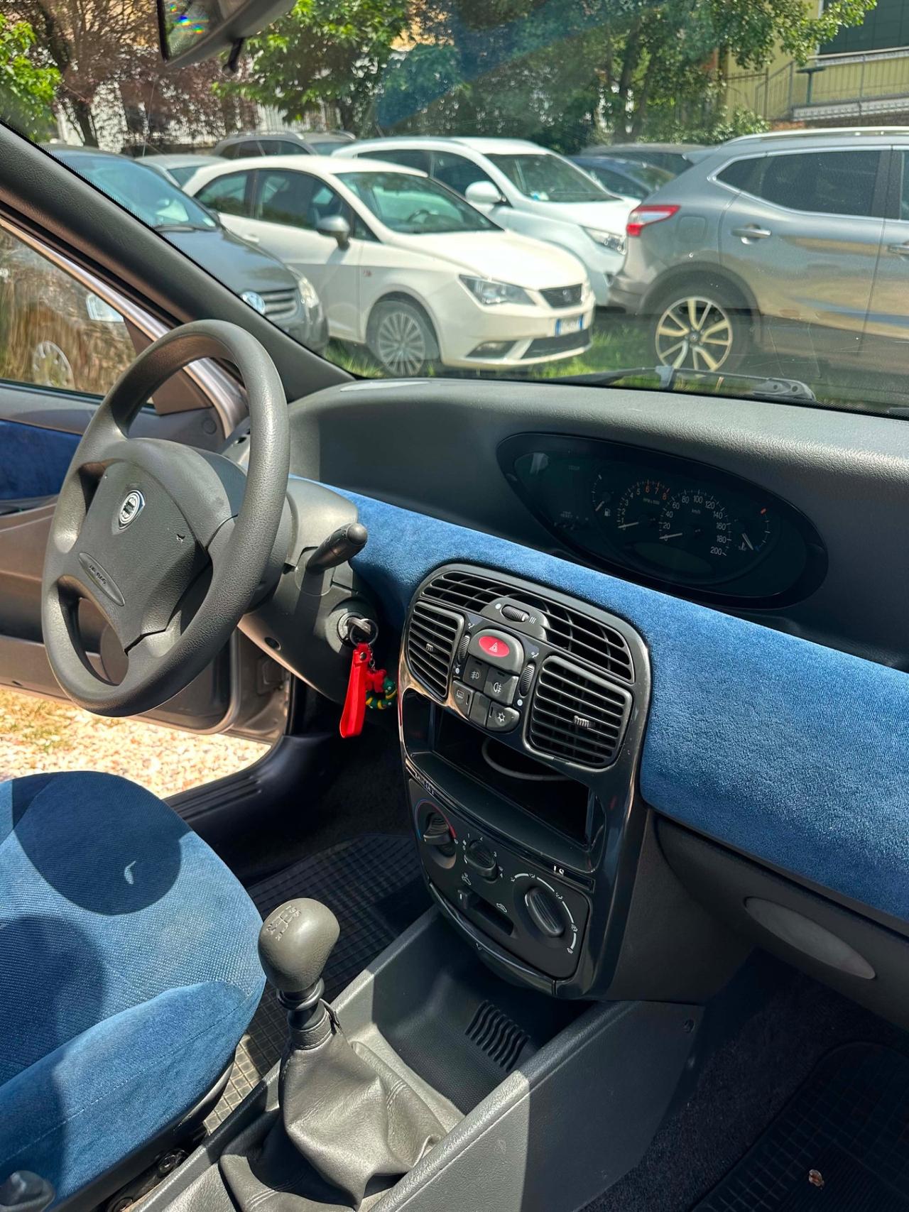 Lancia YPSILON 1.2 KMCERT NEOPAT